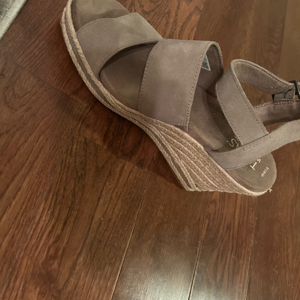 TOMS Women's Gray Wedge Sandals - Picture 3 of 7